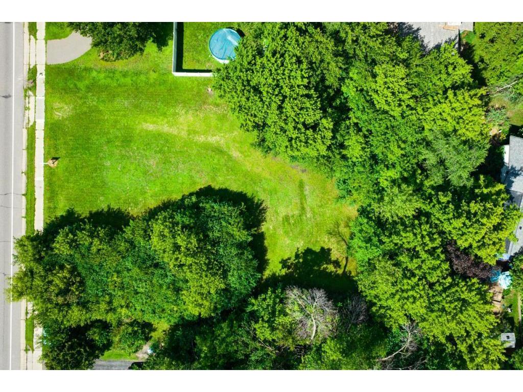 1836 Hamline Avenue N Roseville MN 55113 6593775 image9