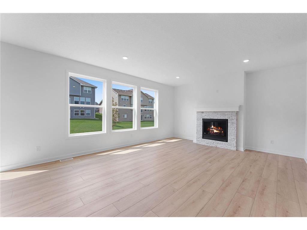 1836 Royal Boulevard N Lake Elmo MN 55016 6812606 image5