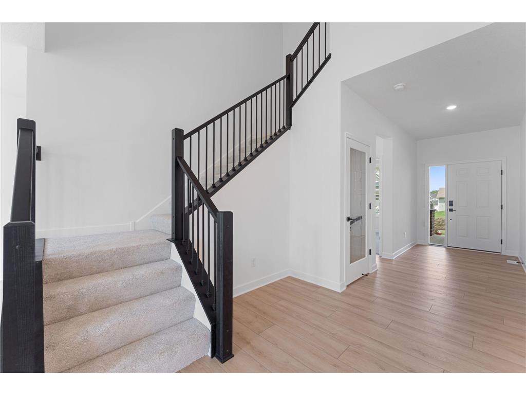 1836 Royal Boulevard N Lake Elmo MN 55016 6812606 image7