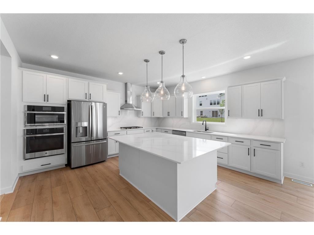 1836 Royal Boulevard N Lake Elmo MN 55042 7073252 image1
