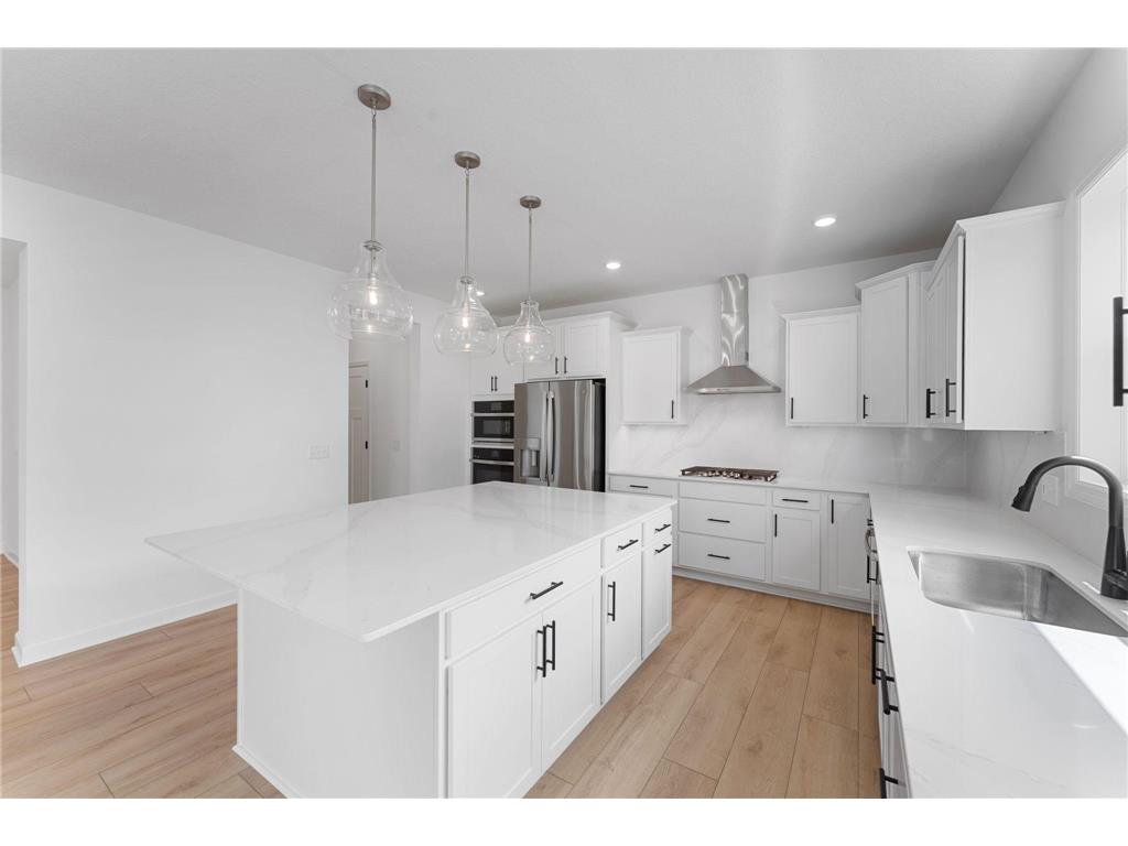 1836 Royal Boulevard N Lake Elmo MN 55042 7073252 image2