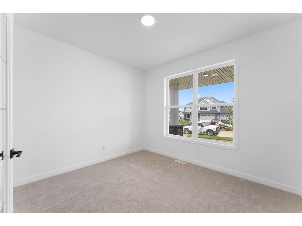 1836 Royal Boulevard N Lake Elmo MN 55042 7073252 image8