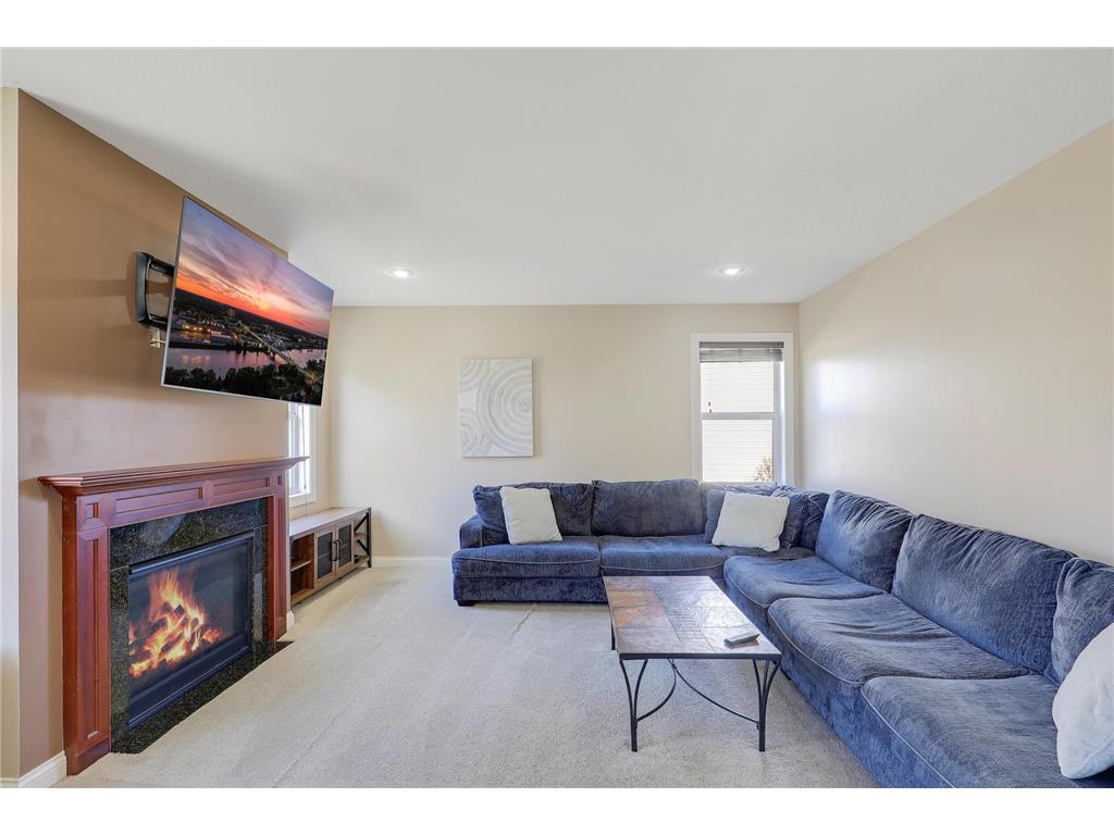 1836 Spring Creek Drive Carver MN 55315 7027871 image8