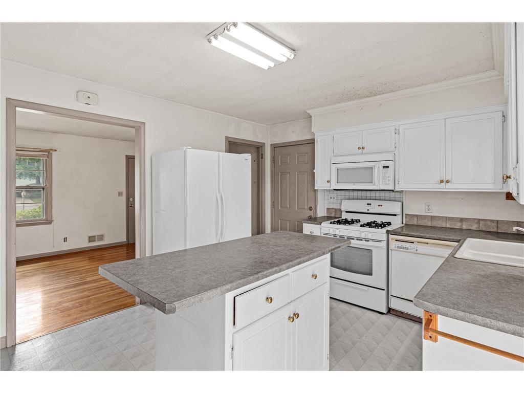 1837 City Heights Drive Maplewood MN 55117 6800195 image10