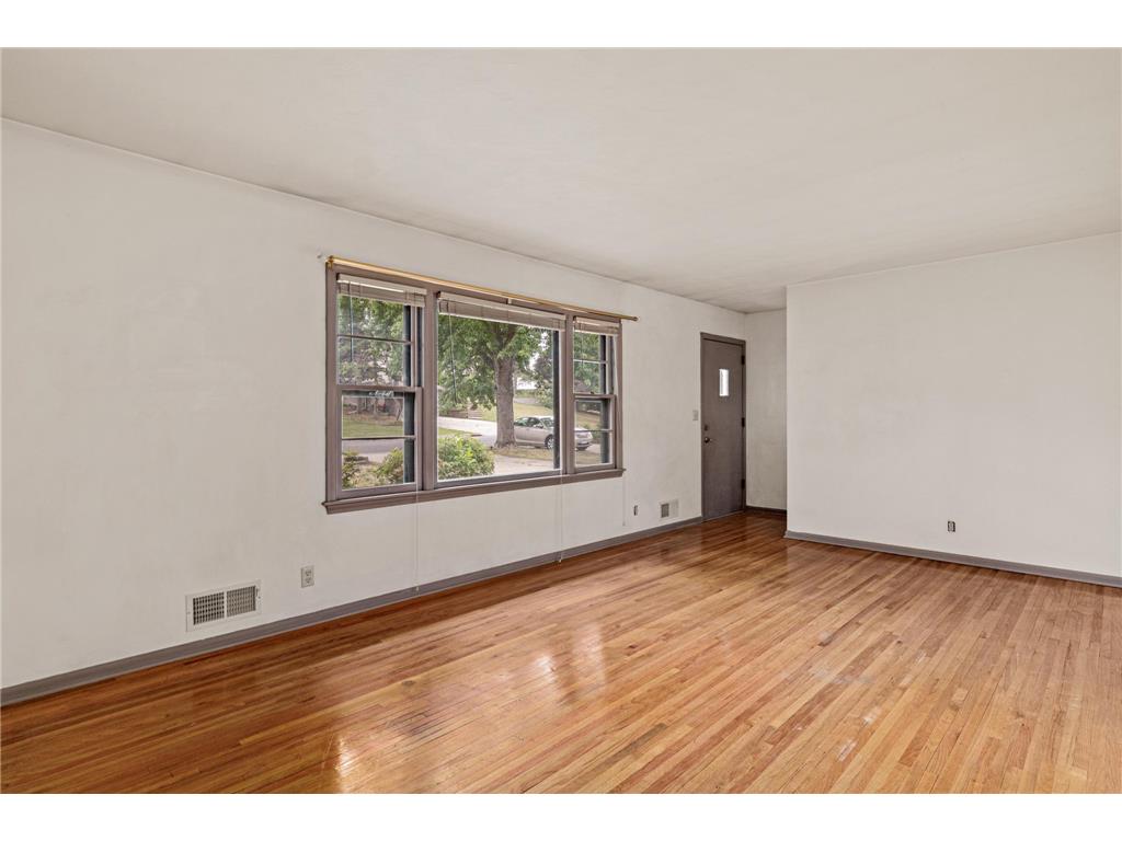 1837 City Heights Drive Maplewood MN 55117 6800195 image3