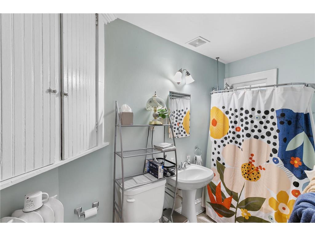 1838 Portland Avenue Saint Paul MN 55104 7054745 image22