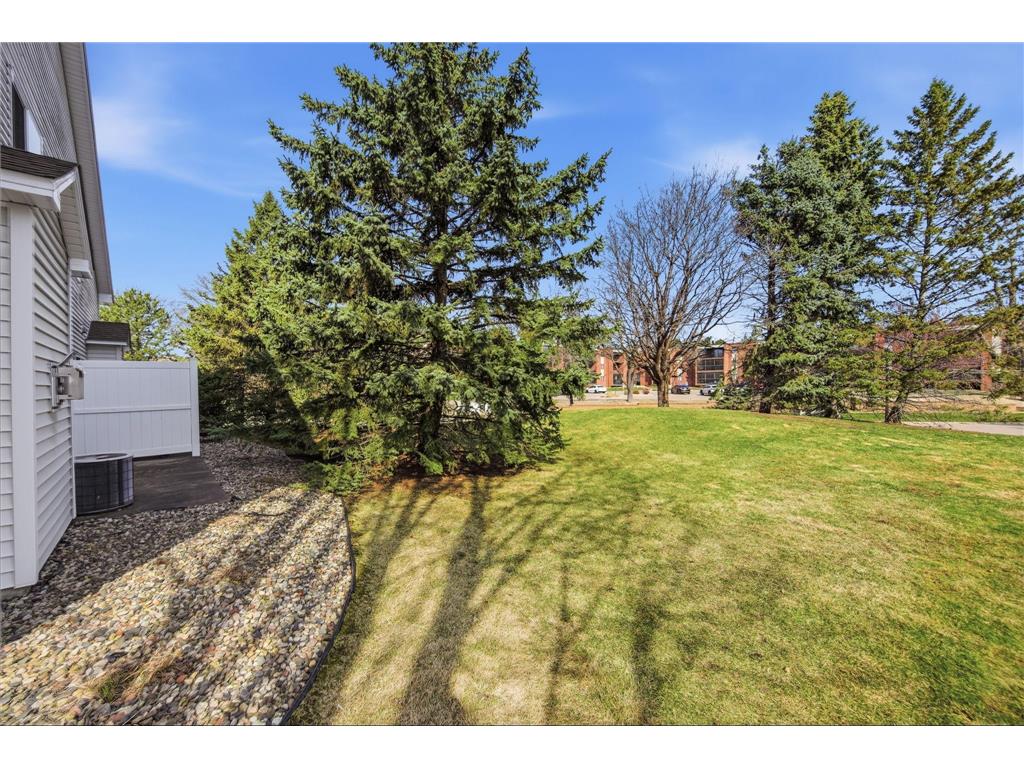 1839 Riverwood Drive #17 Burnsville MN 55337 7048392 image33