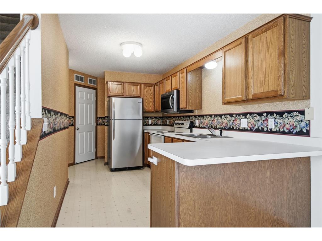 1839 Riverwood Drive #17 Burnsville MN 55337 7048392 image7