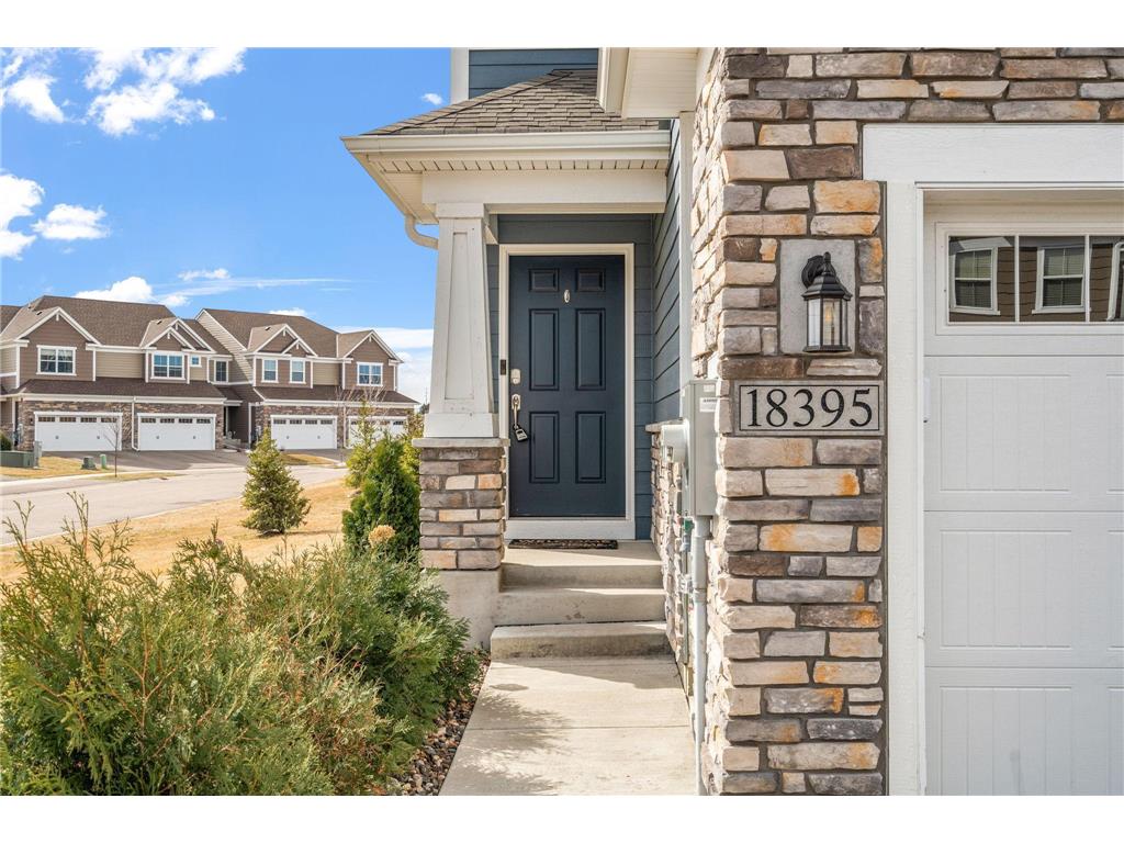 18395 Glastonbury Drive, Lakeville, MN, 55044 | MLS: 6505764 | Edina Realty