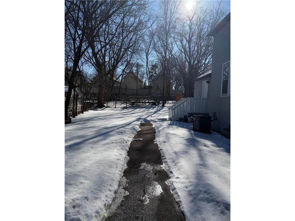 184 Granite Street Saint Paul MN 55117 7021047 image3