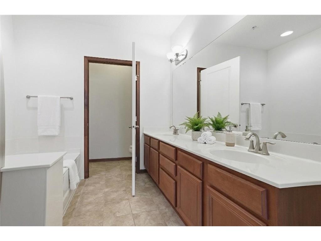 1840 Freedom Lane #102 Chanhassen MN 55317 7004894 image10