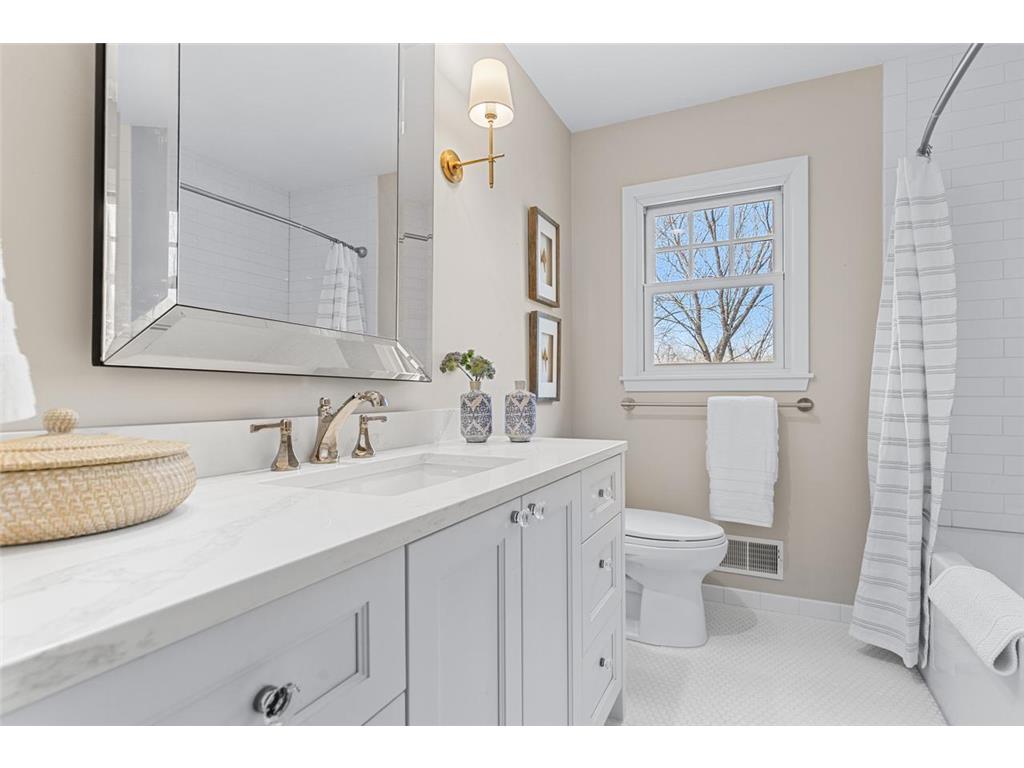 18427 Heathcote Lane Deephaven MN 55391 6823178 image27