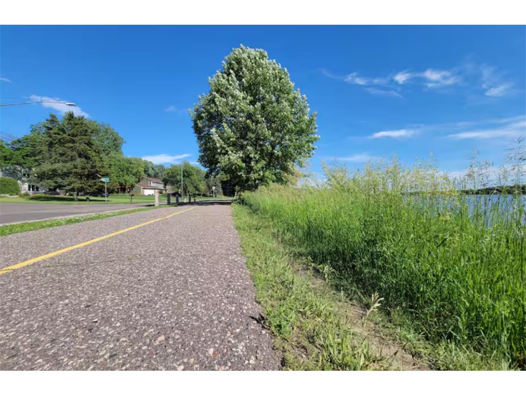 1844 E Shore Drive Maplewood MN 55109 - Phalen 7081954 image15