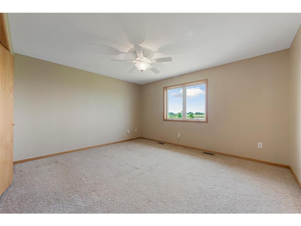 1844 Patricks Bay Faribault MN 55021 6805072 image24