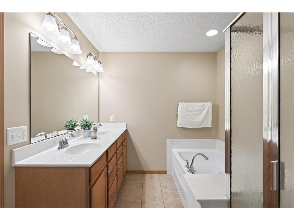 1845 Columbia Lane #3 Chanhassen MN 55317 7031847 image13