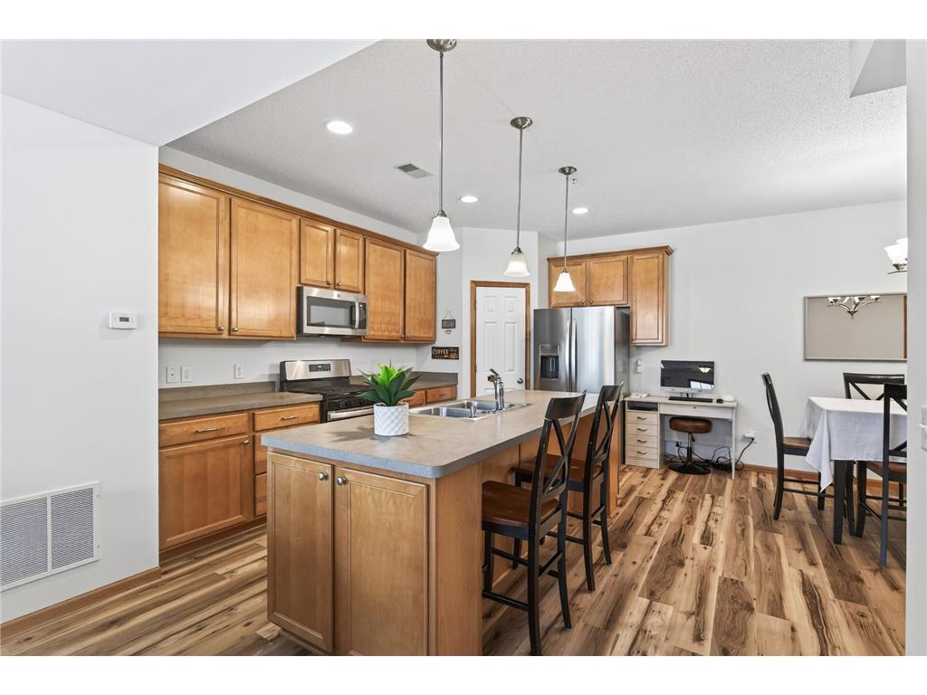 1845 Columbia Lane #3 Chanhassen MN 55317 7031847 image5