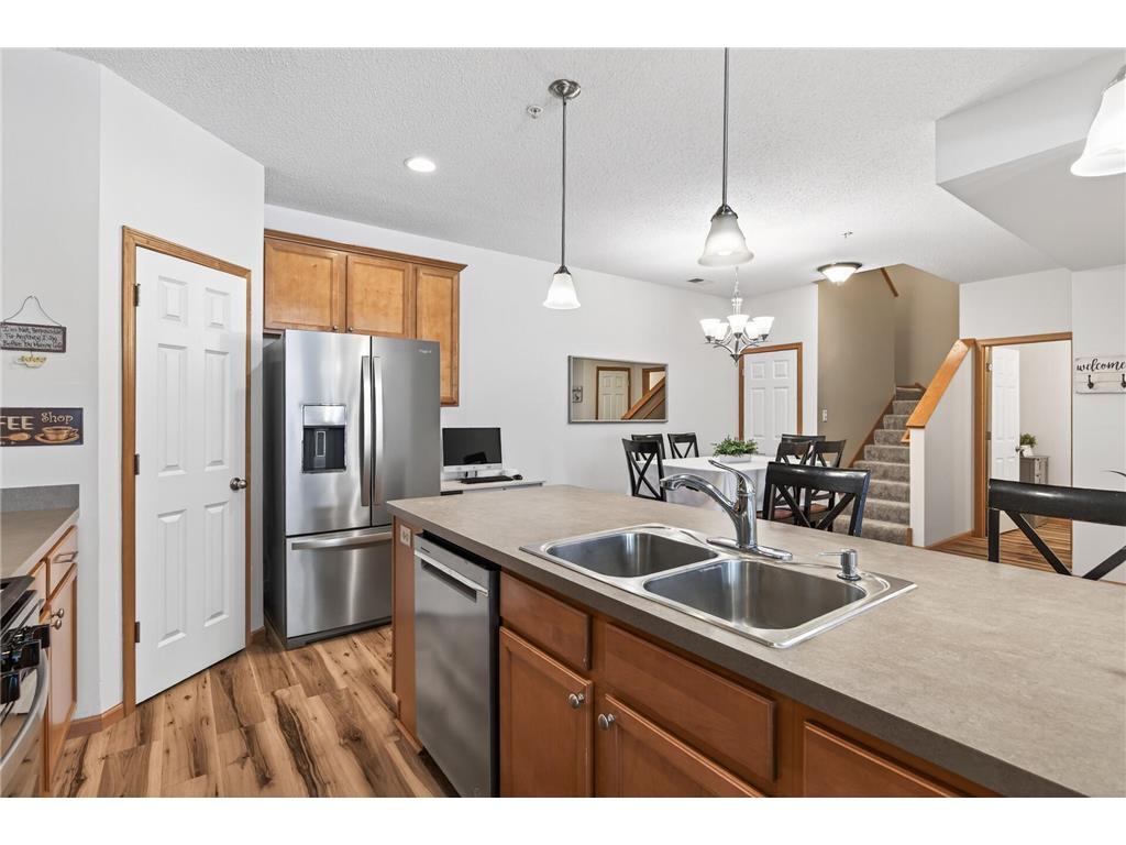 1845 Columbia Lane #3 Chanhassen MN 55317 7031847 image8