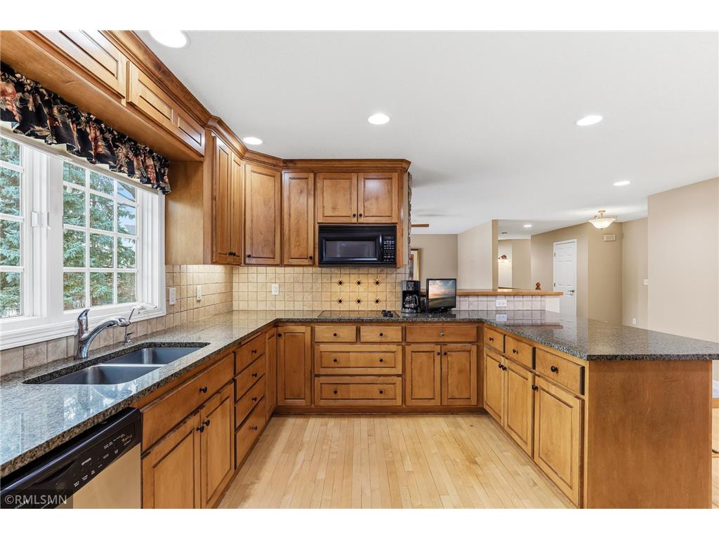 18455 95th Place N Maple Grove MN 55311 7008471 image8