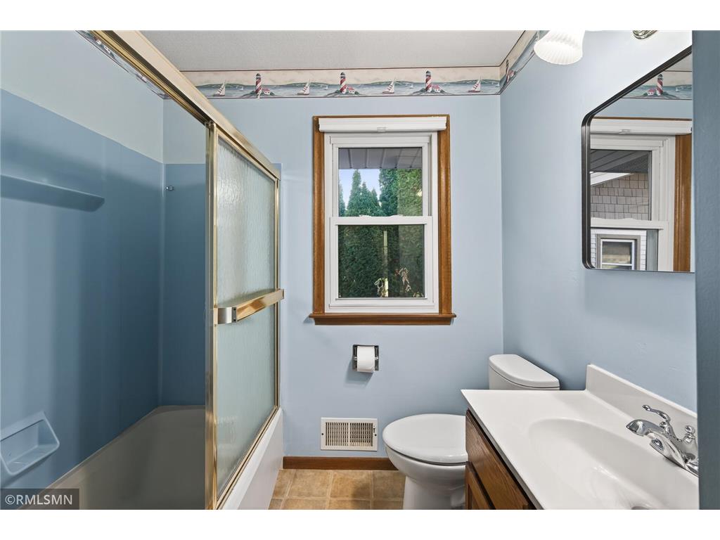 1846 7th Street White Bear Lake MN 55110 6818914 image25