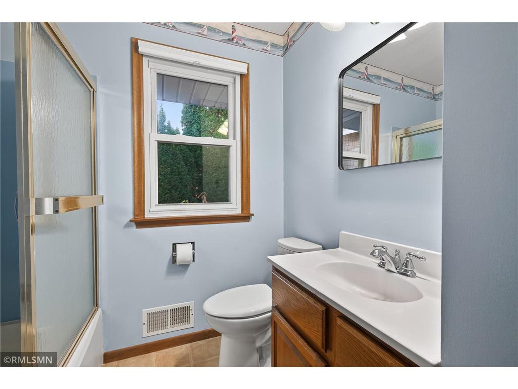 1846 7th Street White Bear Lake MN 55110 6818914 image26