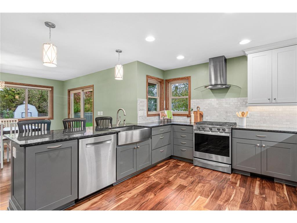 1846 Chatsworth Street N Roseville MN 55113 6772346 image1