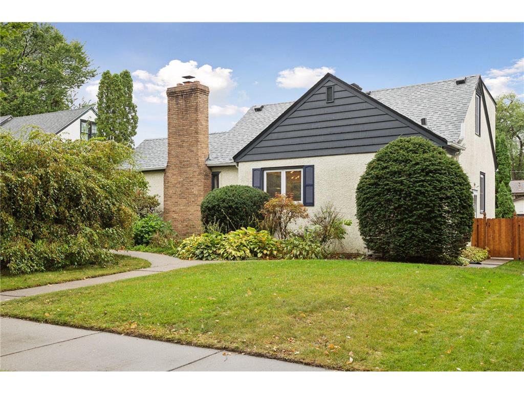 1846 Saunders Avenue Saint Paul MN 55116 7042056 image1