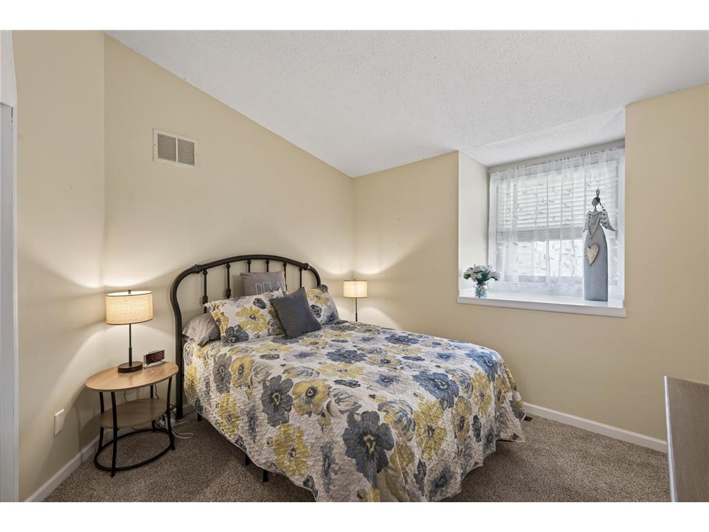 1846 Southpointe Terrace Eagan MN 55122 7059415 image15