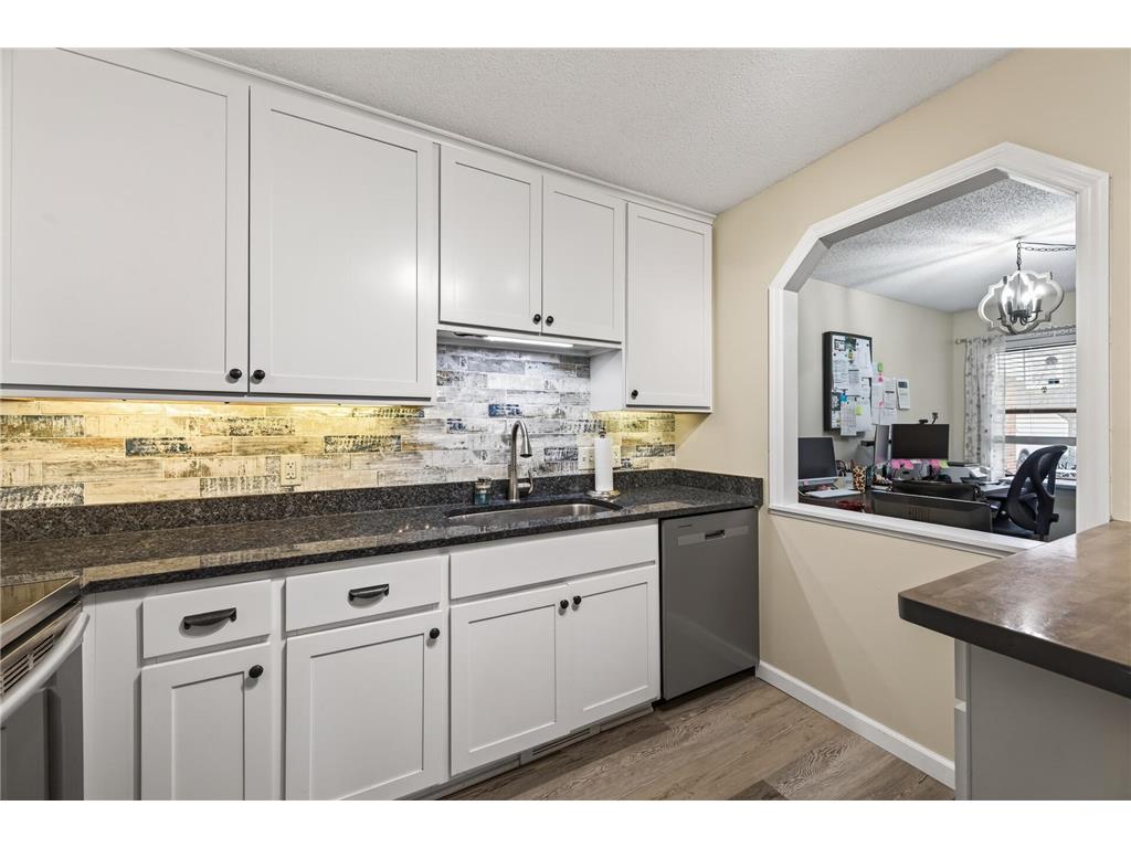 1846 Southpointe Terrace Eagan MN 55122 7059415 image3