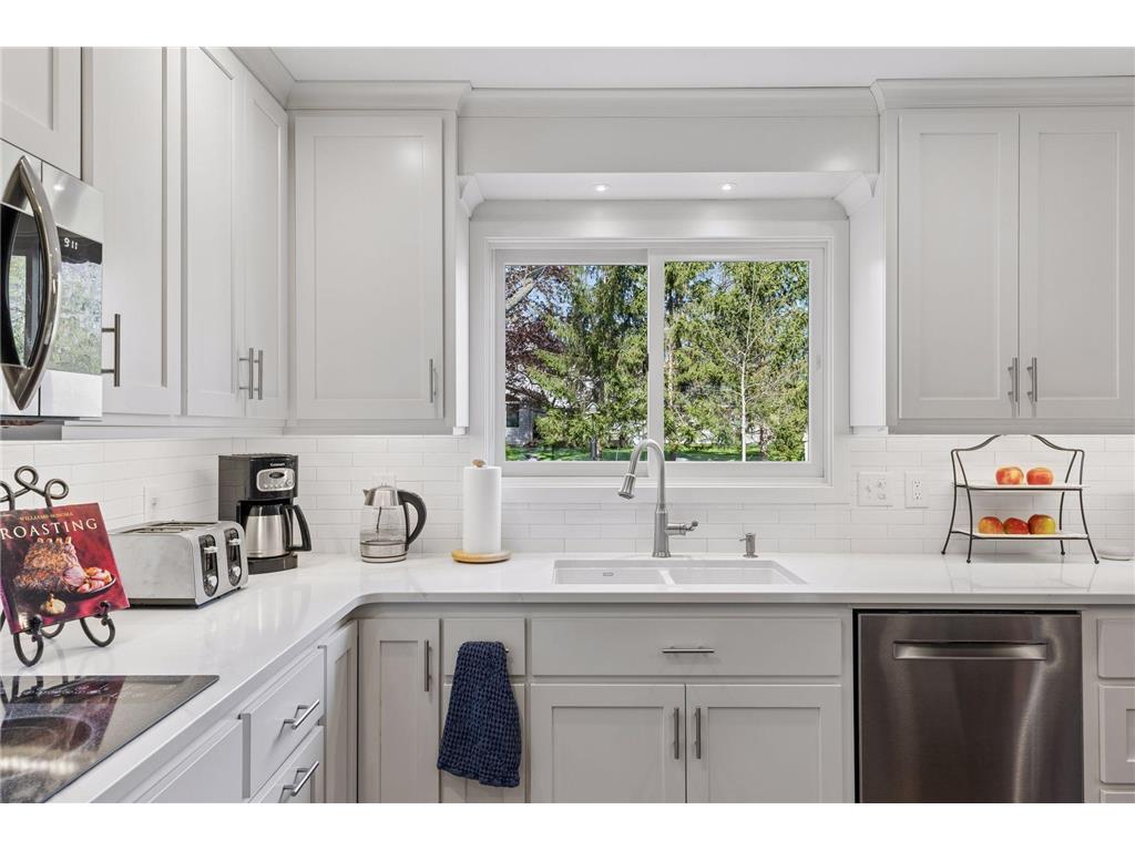 1847 Faro Lane Mendota Heights MN 55118 7059597 image23