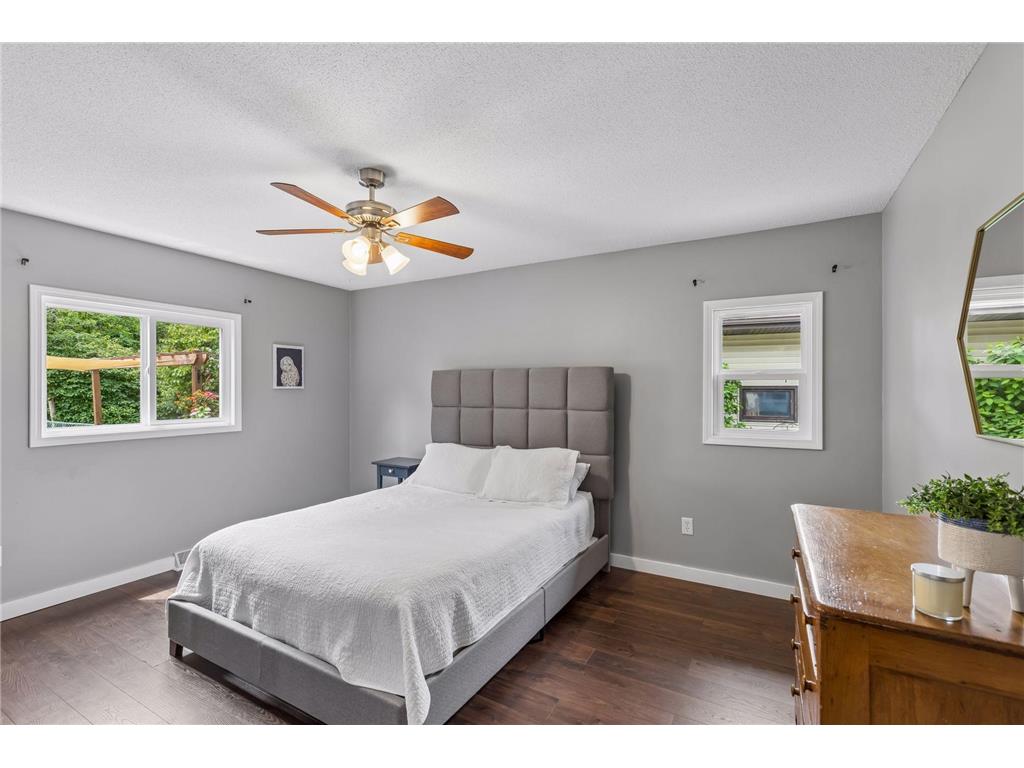 1848 Evergreen Draw Woodbury MN 55125 7103499 image10