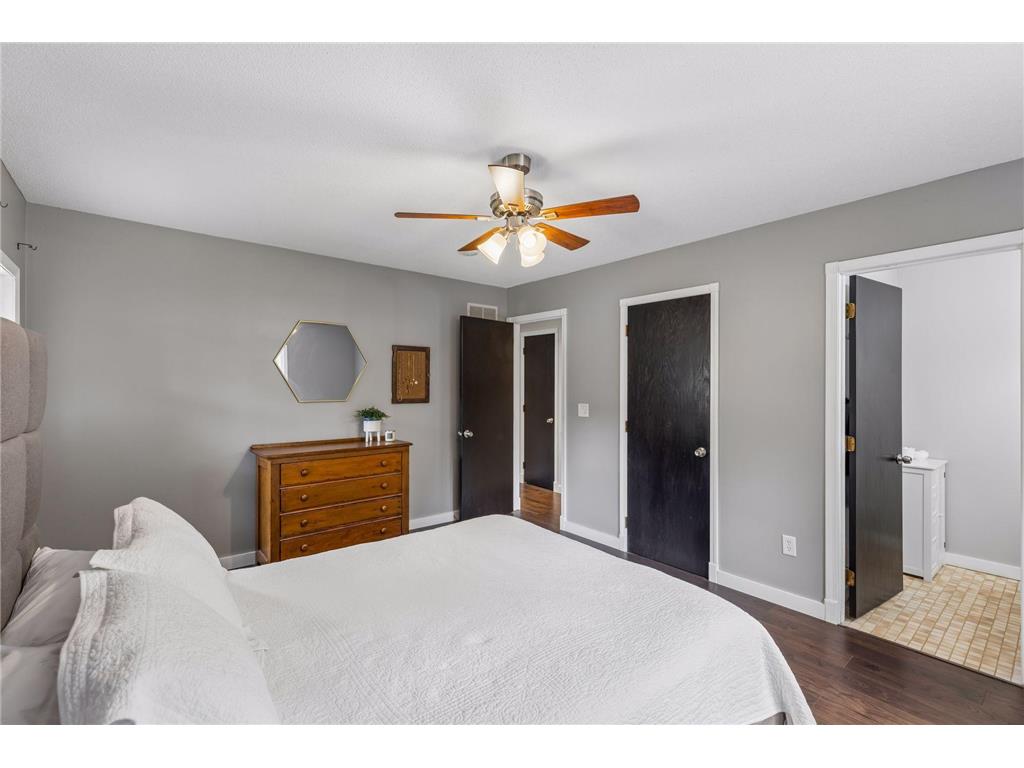 1848 Evergreen Draw Woodbury MN 55125 7103499 image11