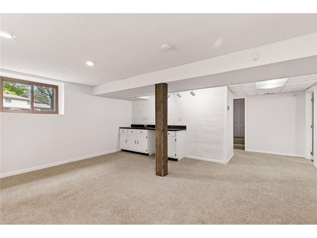 1848 Evergreen Draw Woodbury MN 55125 7103499 image21
