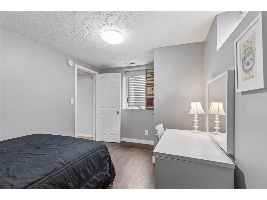 1848 Evergreen Draw Woodbury MN 55125 7103499 image23