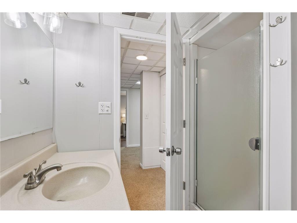 1848 Evergreen Draw Woodbury MN 55125 7103499 image24
