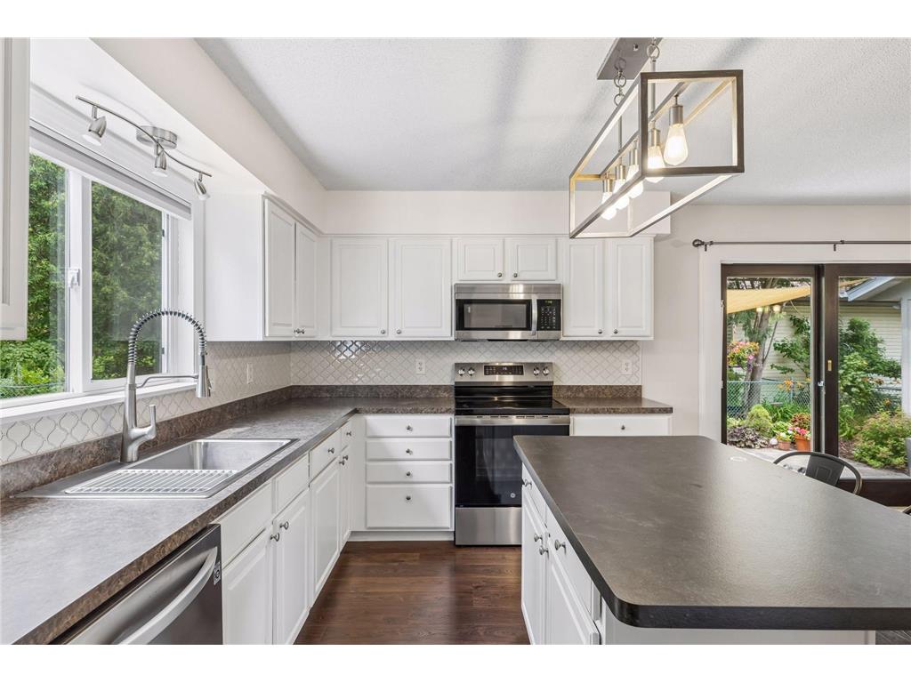 1848 Evergreen Draw Woodbury MN 55125 7103499 image5