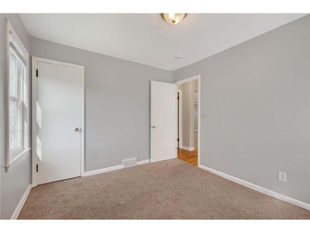 1848 Montana Avenue E Saint Paul MN 55119 7067773 image10