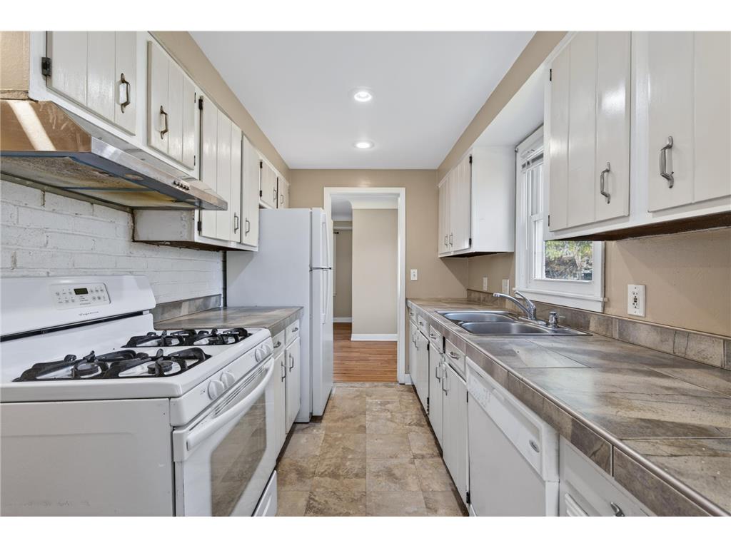 1848 Montana Avenue E Saint Paul MN 55119 7067773 image14