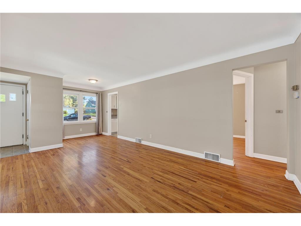1848 Montana Avenue E Saint Paul MN 55119 7067773 image6