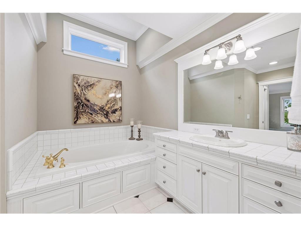 18482 Bearpath Trail Eden Prairie MN 55347 - Riley 7076049 image37