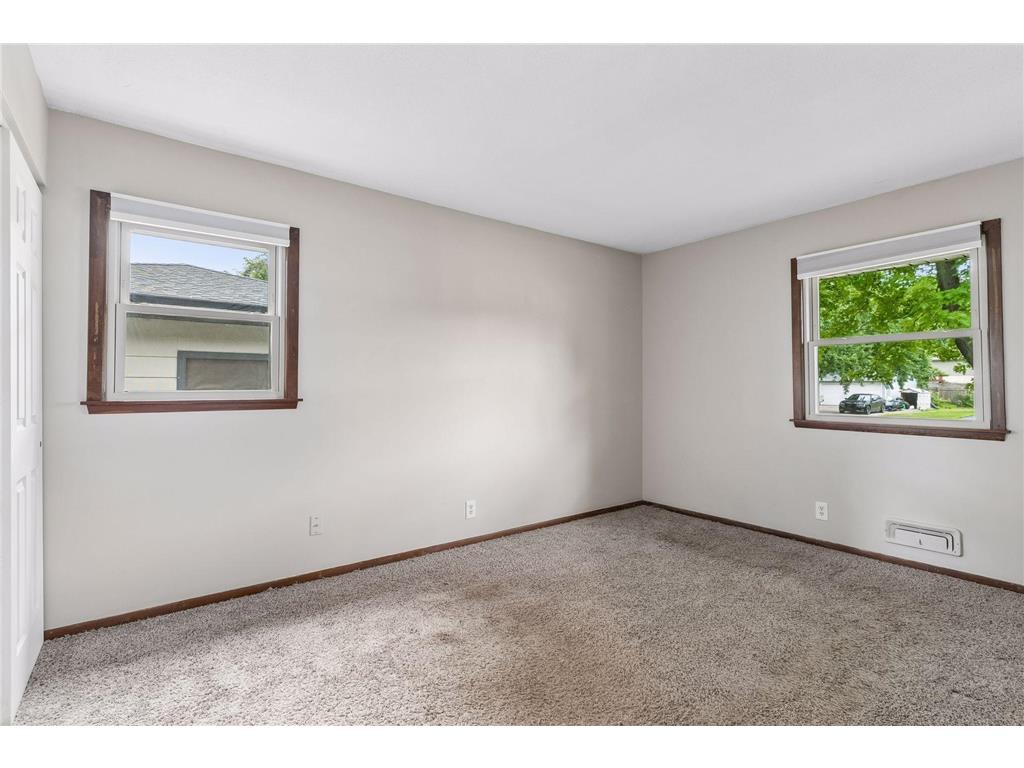 1849 Barry Drive Newport MN 55055 7102220 image10