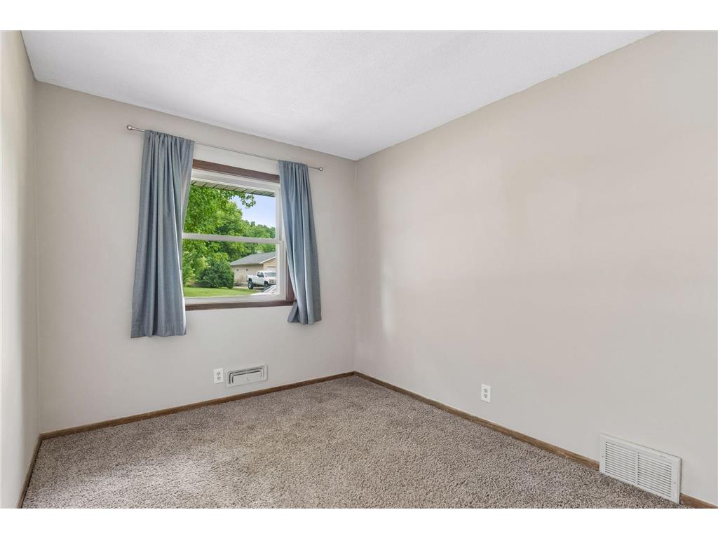 1849 Barry Drive Newport MN 55055 7102220 image14