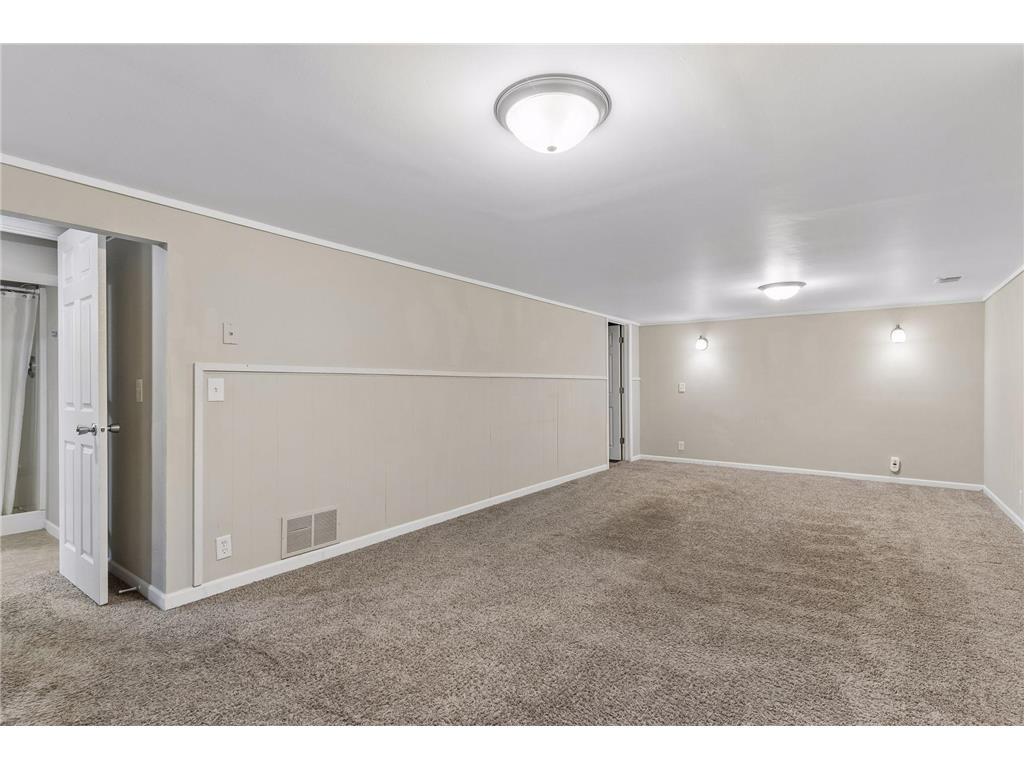 1849 Barry Drive Newport MN 55055 7102220 image17