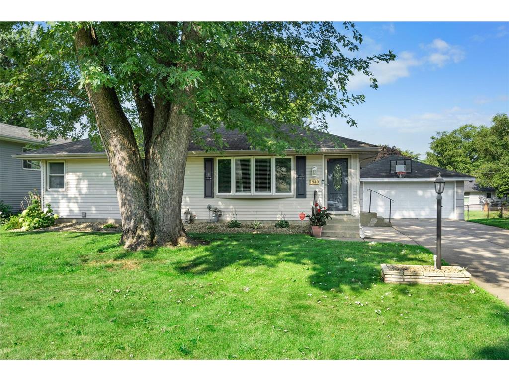 1849 Chatsworth Street N Roseville MN 55113 6760582 image1