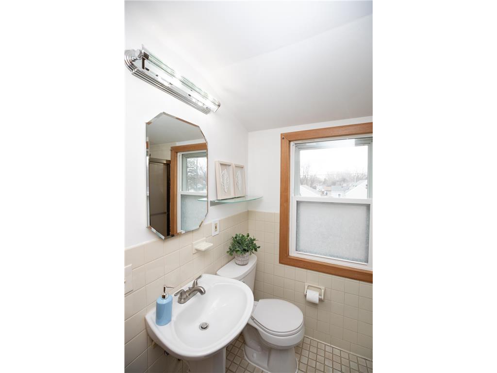 185 49th Avenue NE Fridley MN 55421 7066475 image19