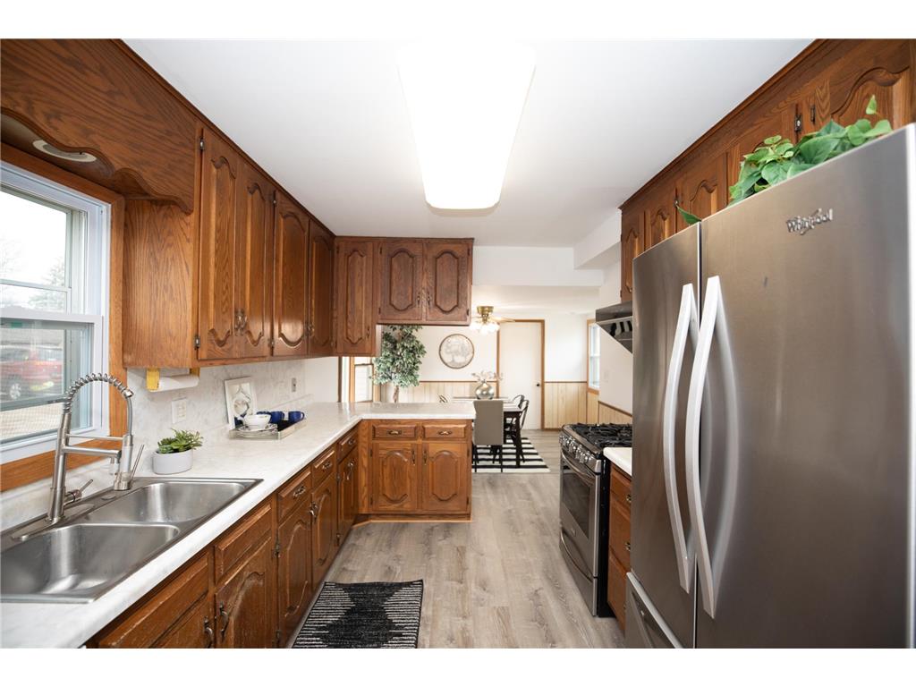 185 49th Avenue NE Fridley MN 55421 7066475 image4