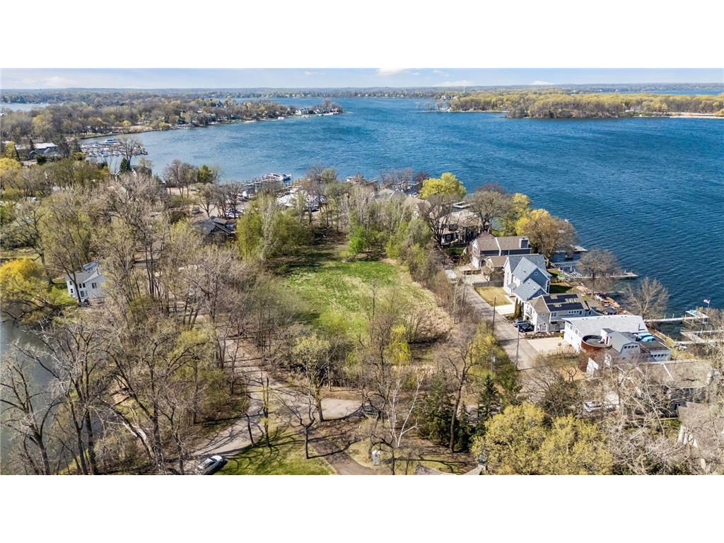 185 Lakeview Avenue Tonka Bay MN 55331 7037391 image1