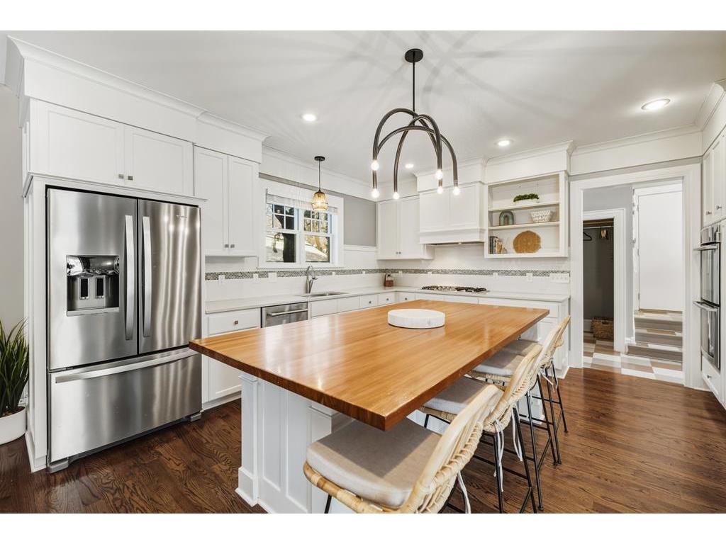 185 W Lake Street Excelsior MN 55331 - Lake Minnetonka 7012272 image1