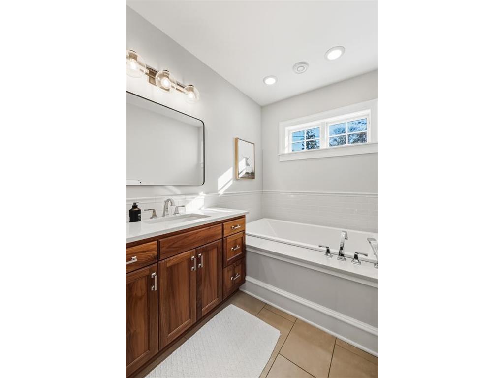 185 W Lake Street Excelsior MN 55331 - Lake Minnetonka 7012272 image45