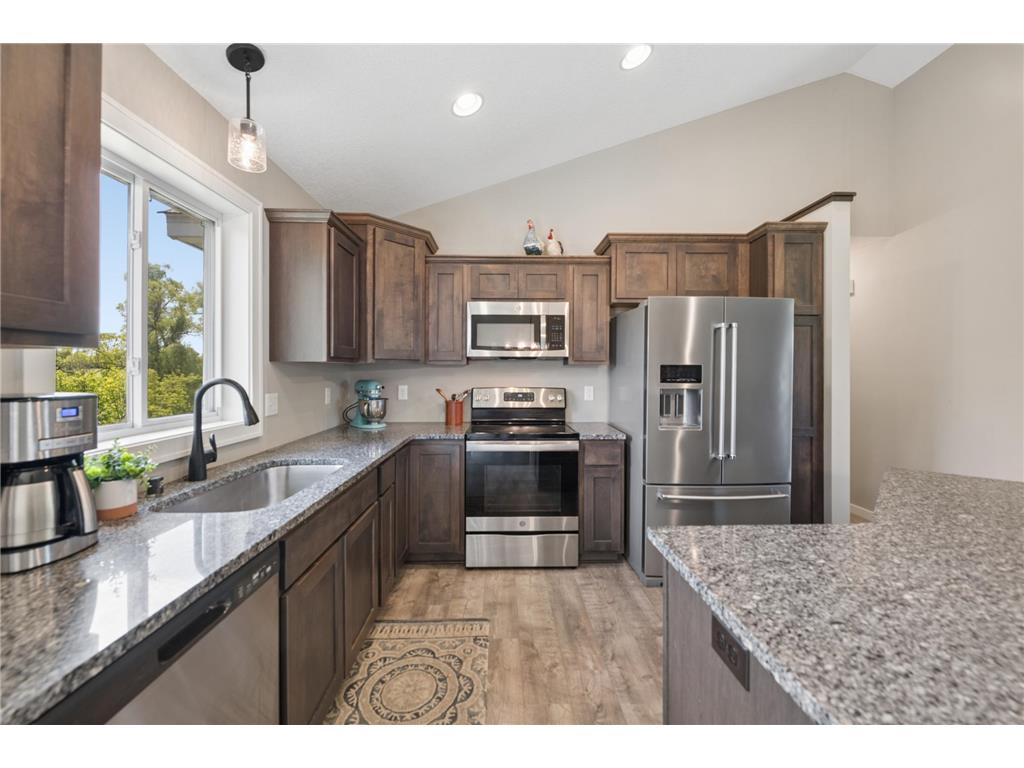 1850 357th Avenue NE Cambridge MN 55008 7085044 image18