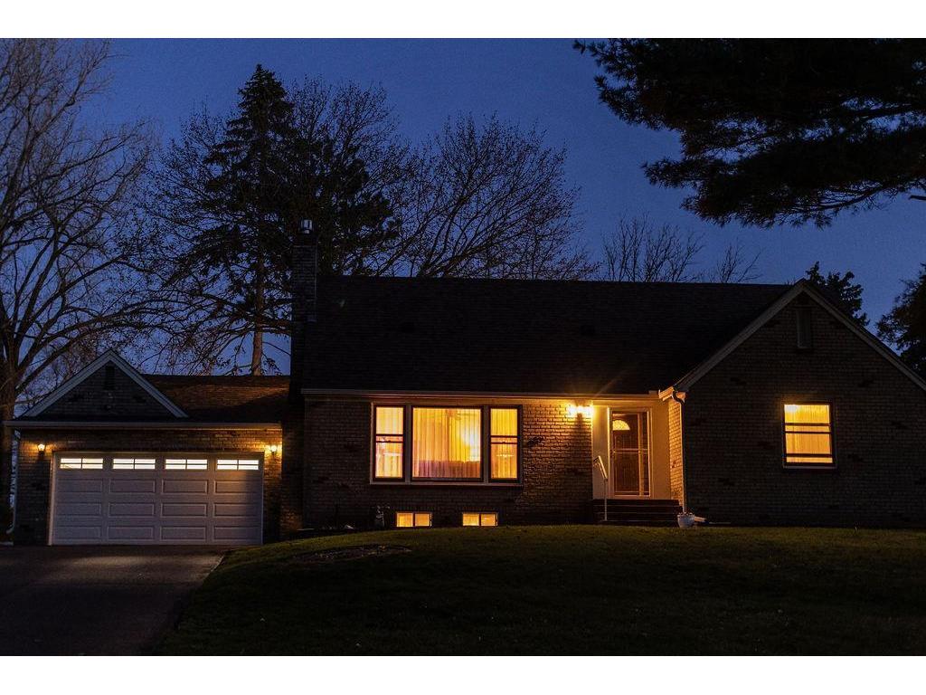 1850 County Road C2 W Roseville MN 55113 6266279 image1